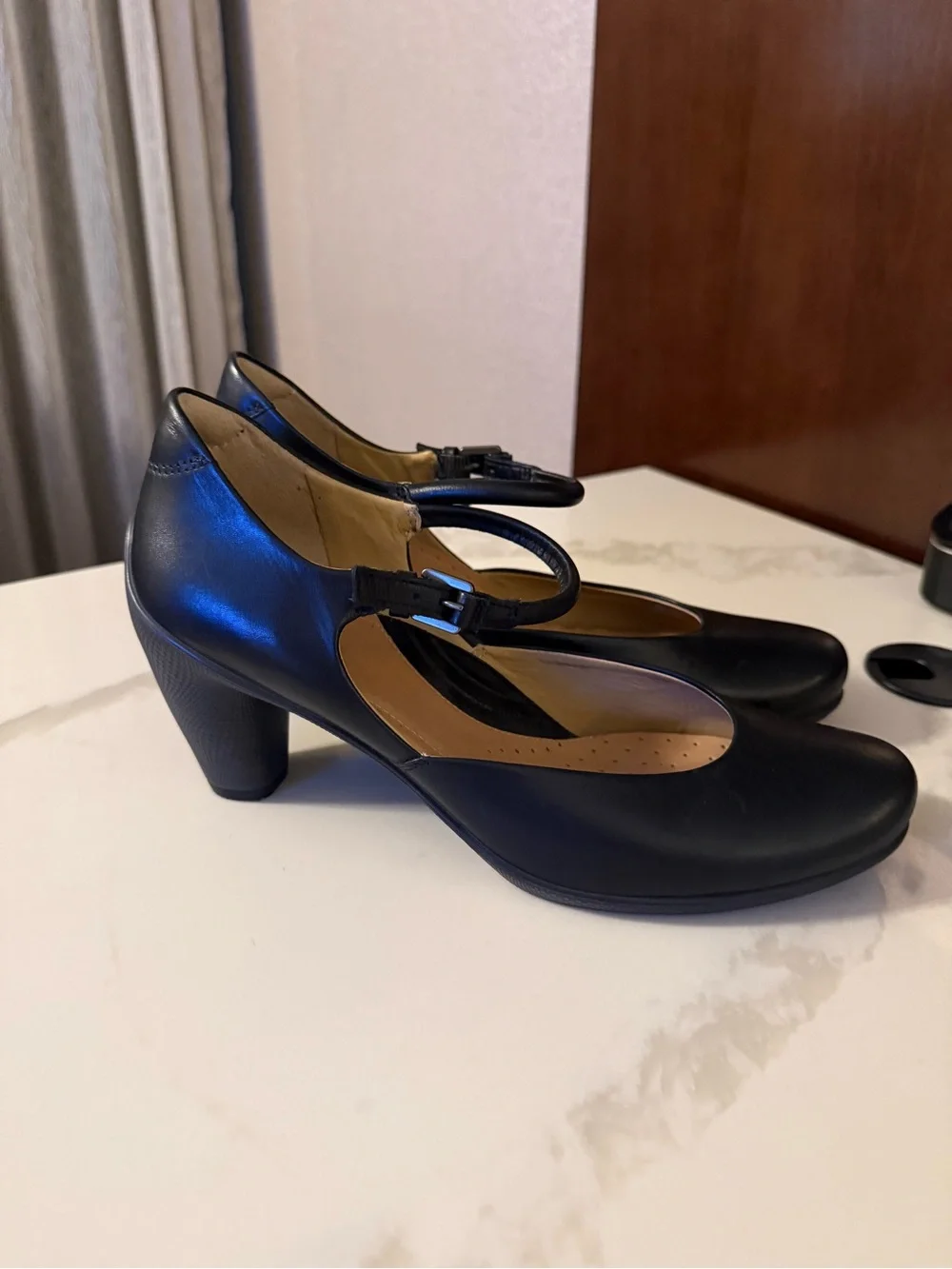 ECCO Shape Sculptured 65 Black Leather Mary Jane Block Heel Pump Shoes Size 10.5